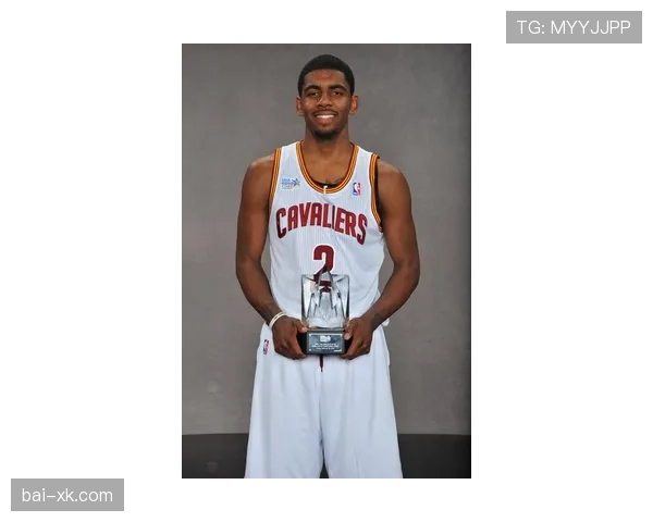 凯里·欧文比赛像大片男主，家里生活照像私人博物馆，普通人代入不了