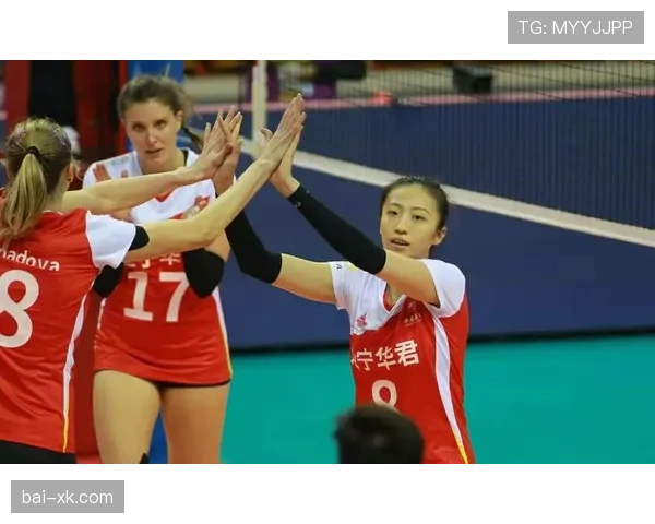 丁霞家里到底多豪？看她转身那金表差点晃瞎我眼睛！